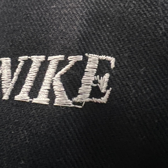 Black and White Nike cap, one size - Picture 7 of 7